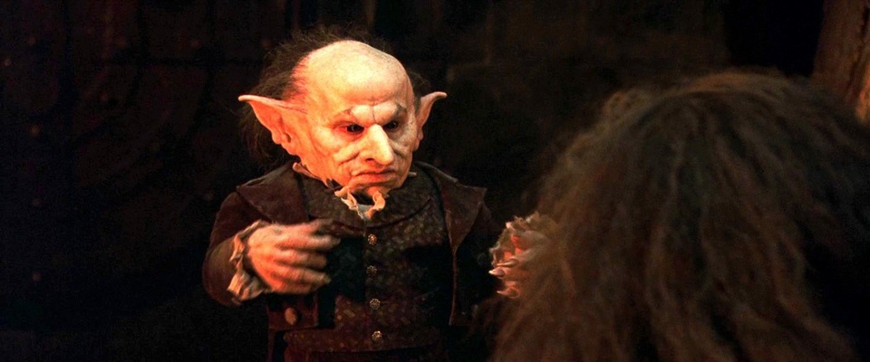 Sao phim Harry Potter qua đời ở tuổi 49 - 1
Verne Troyer, nam diễn viên tí hon nổi tiếng thế giới với chiều cao 81 cm đã đột ngột qua đời hôm 21/4 vừa qua. Anh được biết tới với vai diễn Griphook trong phim Harry Potter và hòn đá phù thủy (ảnh)