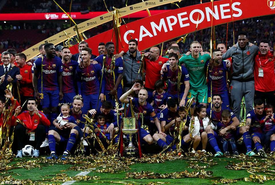 Những khoảnh khắc Barcelona “vùi dập” Sevilla để vô địch Cúp Nhà vua - 24
Đây là lần thứ 4 liên tục, CLB xứ Catalonia vô địch Cúp Nhà vua