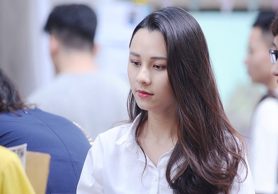 Dàn nữ sinh xinh tựa hoa khôi trường Báo "đổ bộ" Ngày hội tuyển sinh - 2 Thu Trang hiện đang là sinh viên năm thứ 3 khoa Phát thanh - Truyền hình