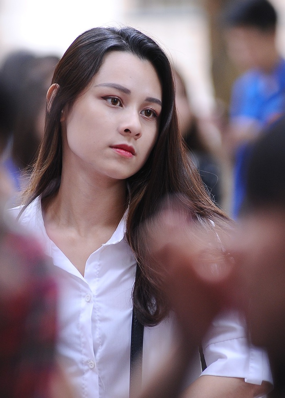 Dàn nữ sinh xinh tựa hoa khôi trường Báo "đổ bộ" Ngày hội tuyển sinh - 1 Nguyễn Thu Trang - Miss Áo dài Press Beauty 2018 nổi bật giữa đám đông nhờ vẻ đẹp rất tây.