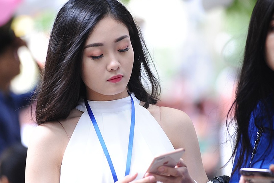 Dàn nữ sinh xinh tựa hoa khôi trường Báo "đổ bộ" Ngày hội tuyển sinh - 5 Ngọc đang là sinh viên ngành Quảng cáo K35