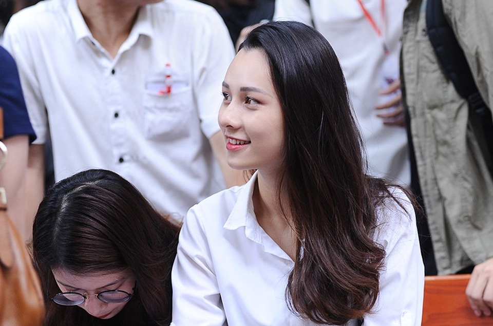 Trọn bộ ảnh và thông tin về nữ sinh “gây sốt” tại Ngày hội tuyển sinh trường Báo - 8
Trang ước mơ trở thành biên tập viên, MC giỏi và mở một cửa hàng hoa của riêng mình.