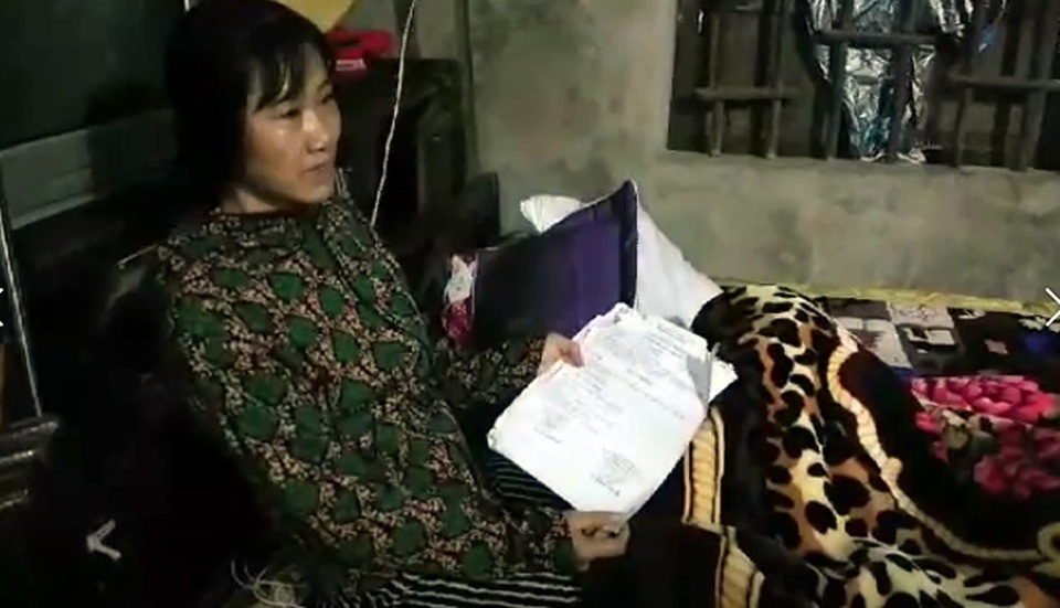 Mất bố, cậu bé lớp 5 gồng mình chăm mẹ ung thư - 3 Chị Chi, mẹ Nhật bị bệnh ung thư tuyến giáp, sức khỏe đang rất yếu
