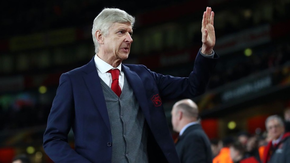 Hé lộ lý do thực sự khiến HLV Wenger từ chức ở Arsenal - 1 HLV Wenger ra đi khi không còn nhận được sự ủng hộ từ ông chủ CLB