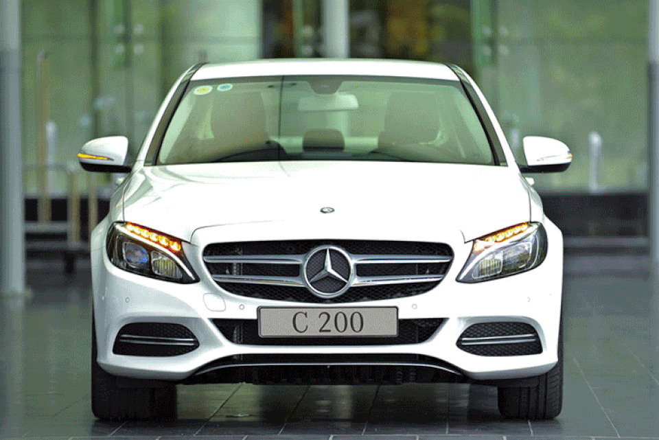 Mở rộng triệu hồi xe Mercedes-Benz tại Việt Nam vì nguy cơ gây cháy - 2
Mẫu C-Class 2017 tại Việt Nam