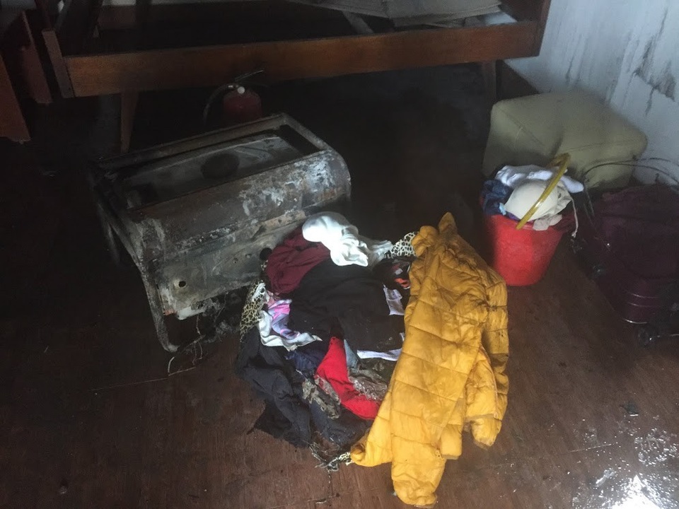 Hà Nội: Cháy trường mầm non, cả khu phố náo loạn - 6 Hà Nội: Cháy trường mầm non, cả khu phố náo loạn - 6