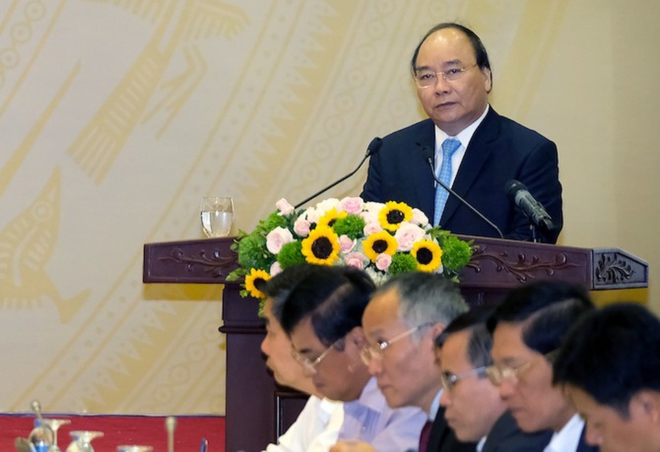 Thủ tướng: Nhiều lãnh đạo cấp cao cũng đi tiếp thị cho hàng Việt Nam - 1 Thủ tướng Nguyễn Xuân Phúc phát biểu tại hội nghị.