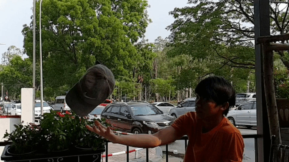 Trở thành ảo thuật gia đẳng cấp với tính năng quay tua ngược đỉnh cao, trò “ảo thuật” nâng nón này hẳn cũng sẽ câu được nghìn like