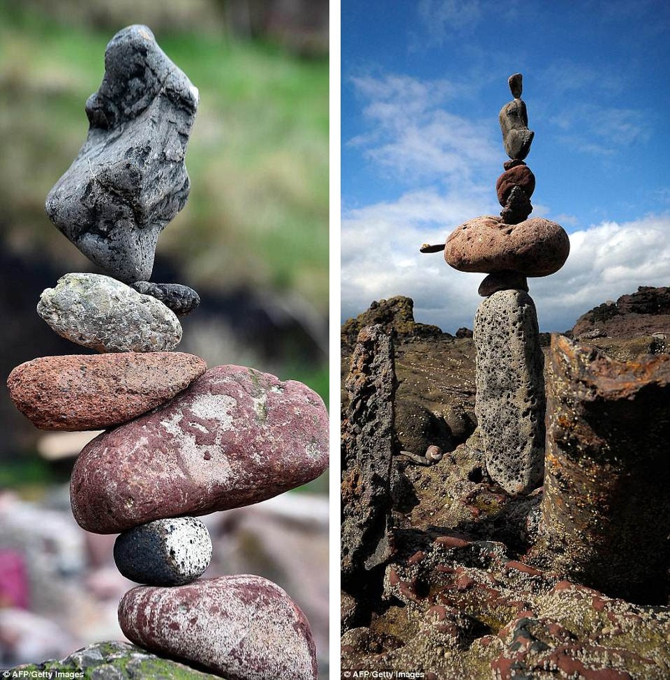 Sửng sốt xem nghệ sĩ “thiền” với đá sỏi - 9 Hai tác phẩm tham gia dự thi.