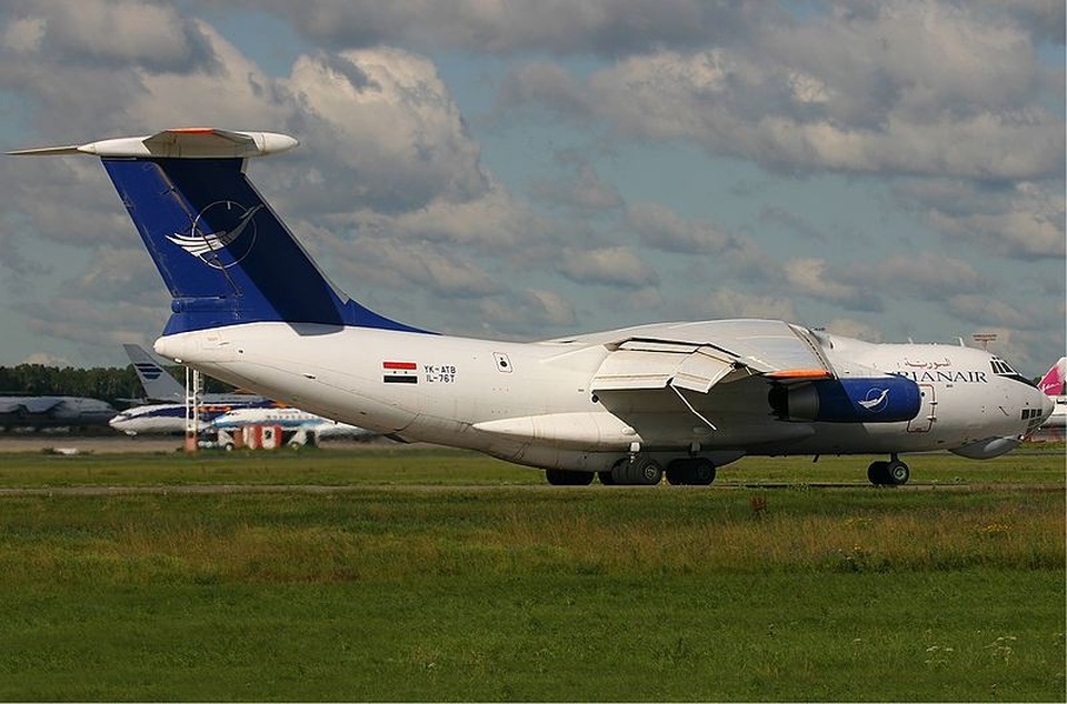 Tàu hàng Nga chở vũ khí tới Syria sau vụ không kích? - 3 Máy bay vận tải Ilyushin Il-76T chở hàng tới Syria (Ảnh: Almasdar News)