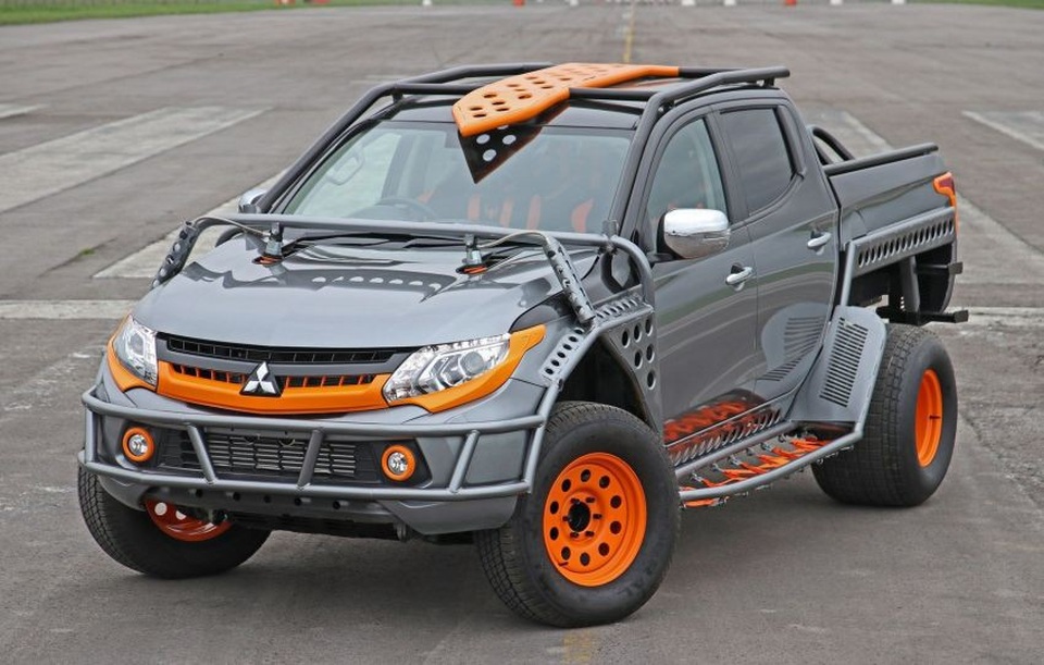 Mitsubishi làm phiên bản Triton độc nhất phục vụ trình diễn mạo hiểm - 1 Mitsubishi làm phiên bản Triton độc nhất phục vụ trình diễn mạo hiểm - 1