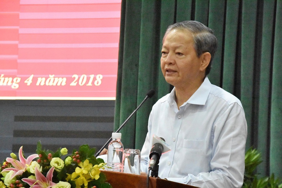 Miễn nhiệm chức vụ Phó Chủ tịch TPHCM đối với ông Lê Văn Khoa - 2 Ông Lê Văn Khoa cho biết vì không đảm bảo sức khỏe nên xin thôi chức