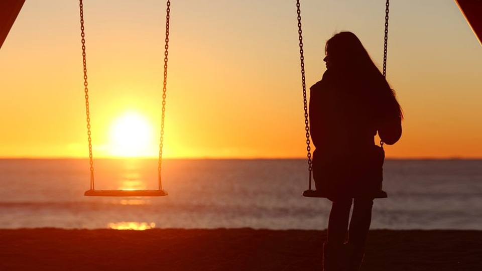 “Là phụ nữ nên biết yêu thương bản thân mình!” - 1 Chị H. vùi mình trong công việc và chăm sóc cậu con trai nhỏ để quên đi những tủi hận trong lòng