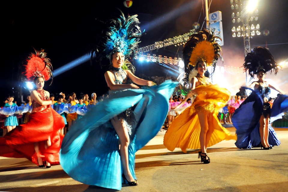 Vũ điệu Samba của các nghệ sỹ Latinh sẽ "biến Hạ Long thành Rio De Janeiro"? - 2 Vũ điệu Samba của các nghệ sỹ Latinh sẽ "biến Hạ Long thành Rio De Janeiro"? - 2
