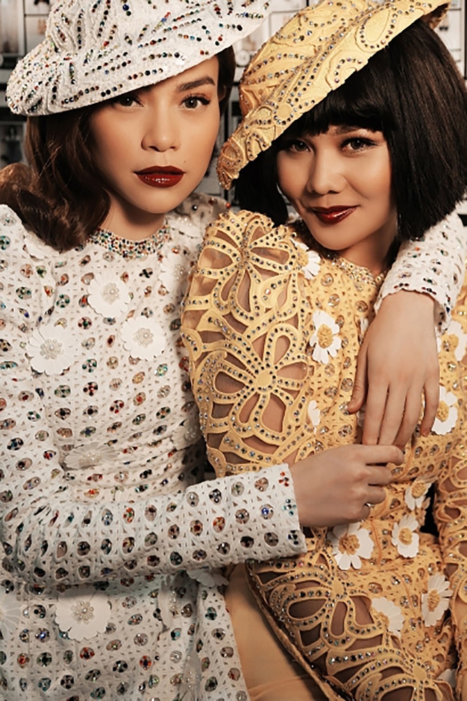 Hà Hồ - Thanh Hằng: Sự nghiệp tương đồng, tình duyên trái ngược - 19 Tình bạn thân thiết của Hà Hồ không chỉ trong cuộc sống mà còn trên sàn diễn thời trang.