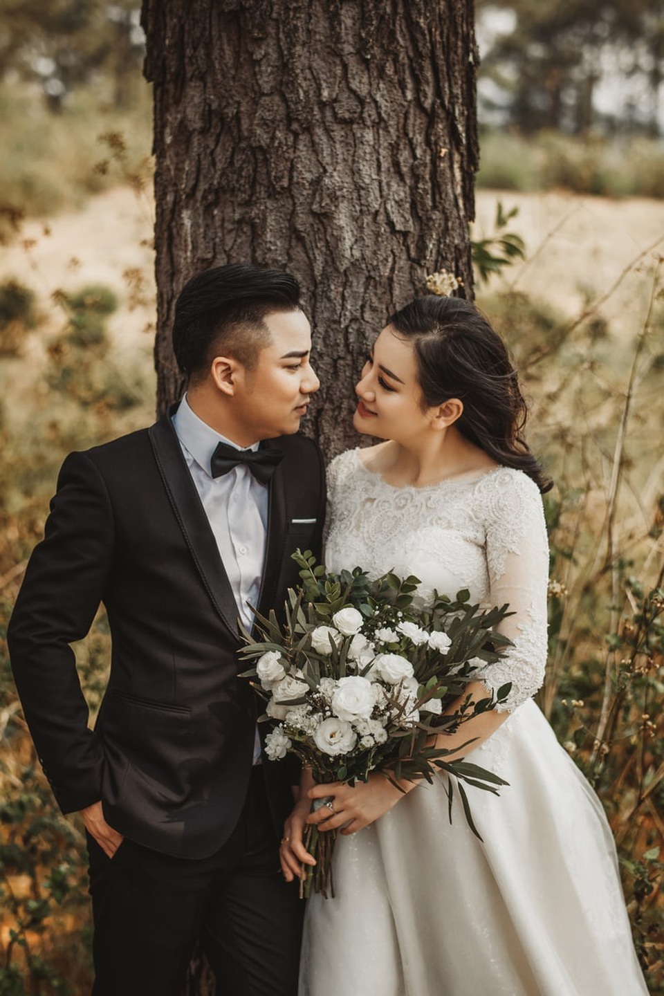 Độc đáo thiệp cưới “toà tuyên án” của cặp đôi trai xinh gái đẹp - 7 Độc đáo thiệp cưới “toà tuyên án” của cặp đôi trai xinh gái đẹp - 7