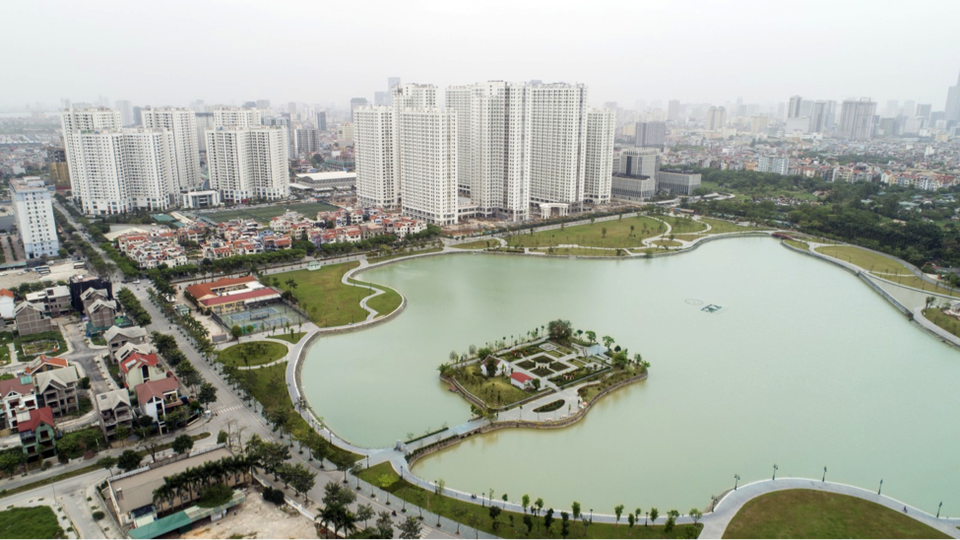 Đầu tháng 5/2018, An Bình City chính thức bàn giao căn hộ - 1 Toàn cảnh chung cư An Bình City nhìn từ hướng hồ điều hòa trong khuôn viên dự án