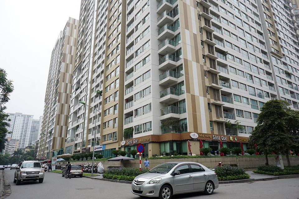 Hình ảnh cao ốc dày đặc bên những tuyến đường ùn tắc ở Hà Nội - 11 Hình ảnh cao ốc dày đặc bên những tuyến đường ùn tắc ở Hà Nội - 11