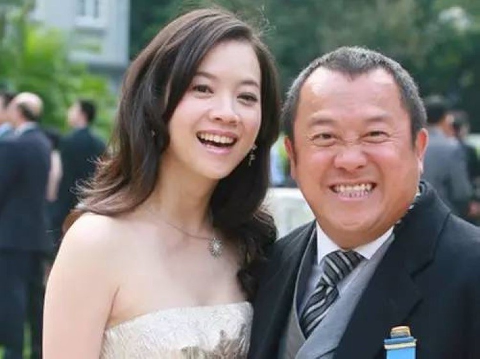Dính cáo buộc cưỡng dâm, Tăng Chí Vỹ mất trắng, lầm lũi bưng bê ở tuổi 65 - Ảnh 5. Dính cáo buộc cưỡng dâm, Tăng Chí Vỹ mất trắng, lầm lũi bưng bê ở tuổi 65 - Ảnh 5.