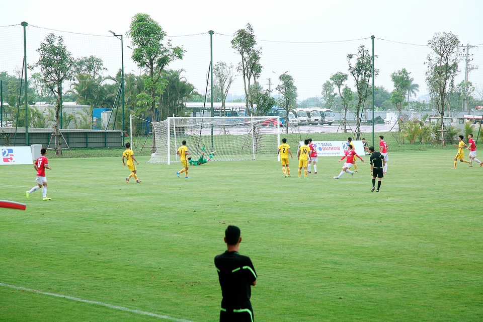 Tân Á Đại Thành ra mắt câu lạc bộ bóng đá Phố Hiến - 2 5-0 là kết quả chung cuộc với màn trình diễn ấn tượng của CLB Phố Hiến trước Nam Định