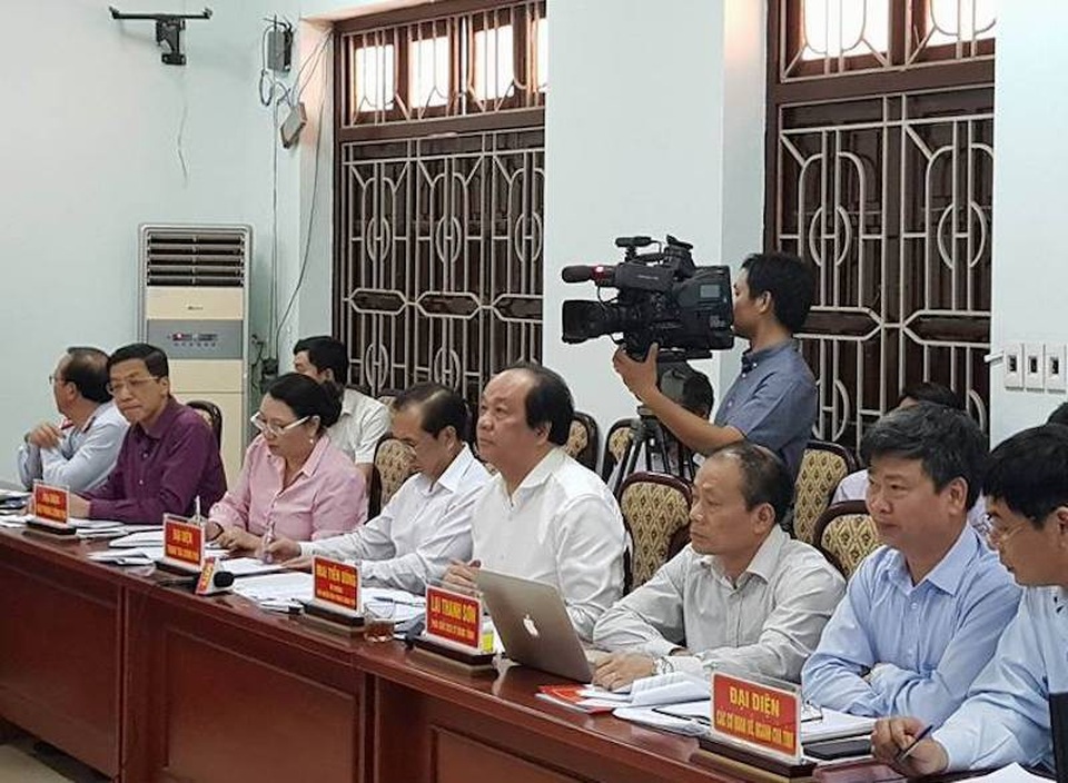 Khuất tất gì ở dự án người dân 41 lần ra Trung ương khiếu nại tại Bắc Giang? - 4
Bộ trưởng, Chủ nhiệm Văn phòng Chính phủ Mai Tiến Dũng khẳng định sẽ làm rõ các vấn đề, triệt để các vấn đề trên nguyên tắc thượng tôn pháp luật, minh bạch, công khai và xử lý cán bộ nếu sai phạm.