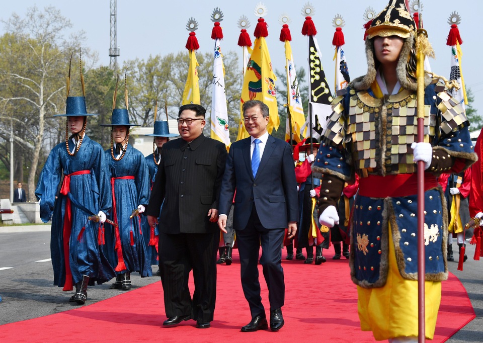 Ông Kim Jong-un bước chân qua ranh giới liên Triều - 9 Những nghi lễ trang trọng được thực hiện khi Tổng thống Hàn Quốc đón tiếp nhà lãnh đạo Triều Tiên.