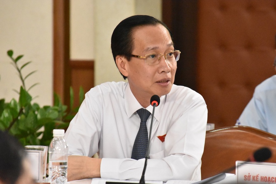 Nguồn lực nào để đảm bảo TPHCM tiếp tục đầu tư phát triển? - 6 Phó Chủ tịch UBND TPHCM Lê Thanh Liêm cho biết tỷ trọng vốn ngân sách trong tổng vốn đầu tư xã hội có xu hướng giảm là tính hiệu tích cực