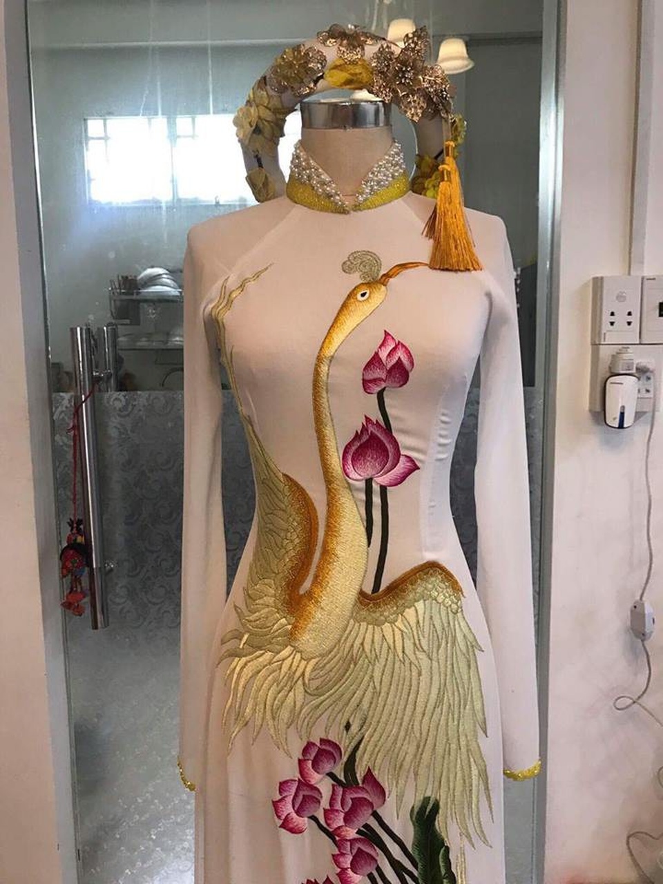 Đêm diễn “Huế Vàng Son” - nơi thăng hoa áo dài Việt với văn hóa cung đình cố đô - 14 Bộ sưu tập của NTK Nguyễn Tuấn