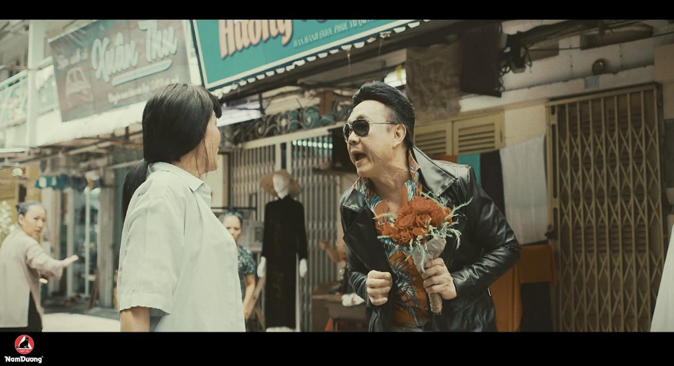 Một lần nữa, Lê Thiện Hiếu lại "đốn tim" khán giả với hit mới Cơm Nhà Ta - 1 Sự xuất hiện của dàn sao đình đám trong MV Cơm Nhà Ta khiến khán giả thích thú