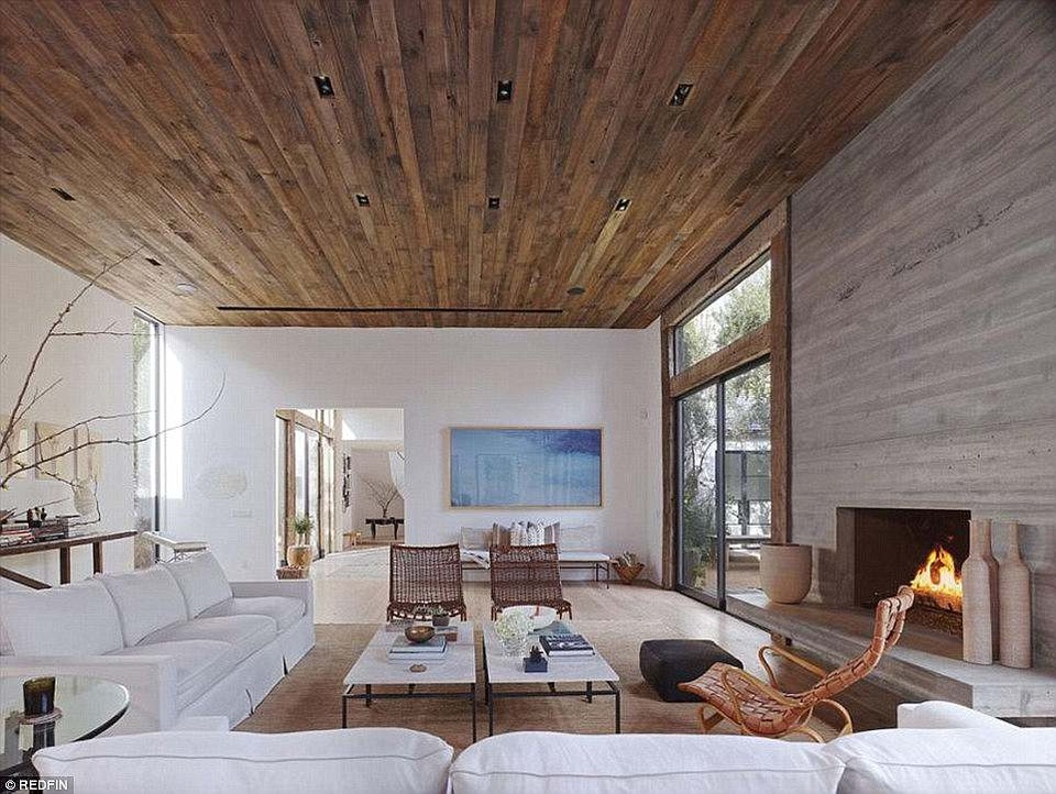 Rosie Huntington-Whiteley lần đầu khoe nhà siêu sang - 12