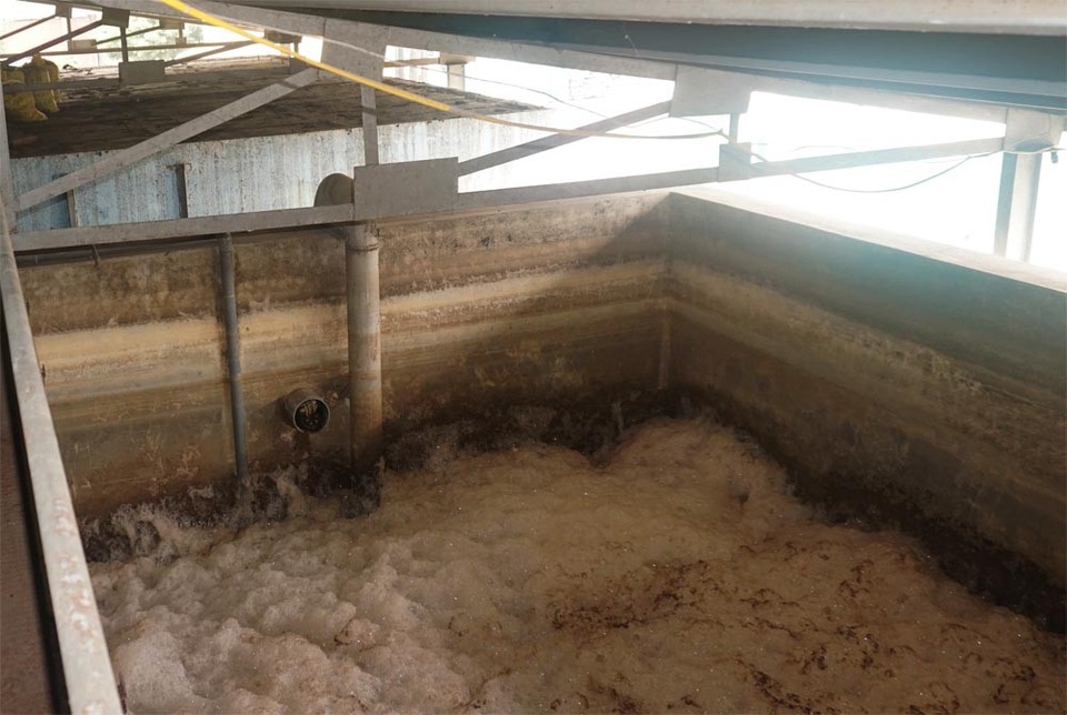 Công ty môi trường bị tố xả thải bẩn ra môi trường - 1 Phân bùn bể phốt được xử lý qua nhiều công đoạn.