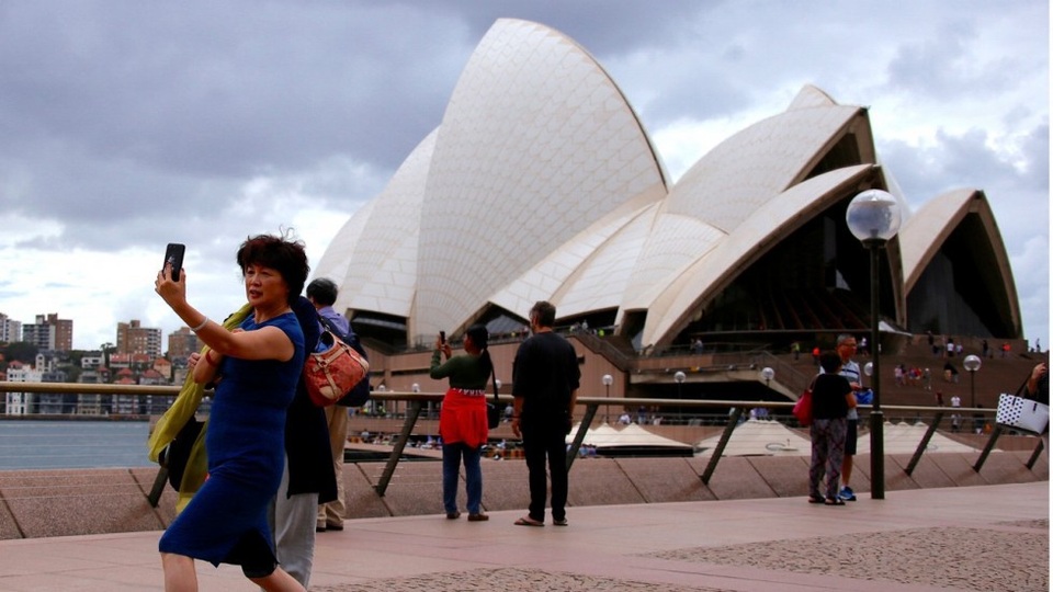 Australia mạnh tay kiểm soát "thị thực vàng", giới nhà giàu Trung Quốc dè chừng - 1
Hình minh hoạ (Ảnh: SCMP)