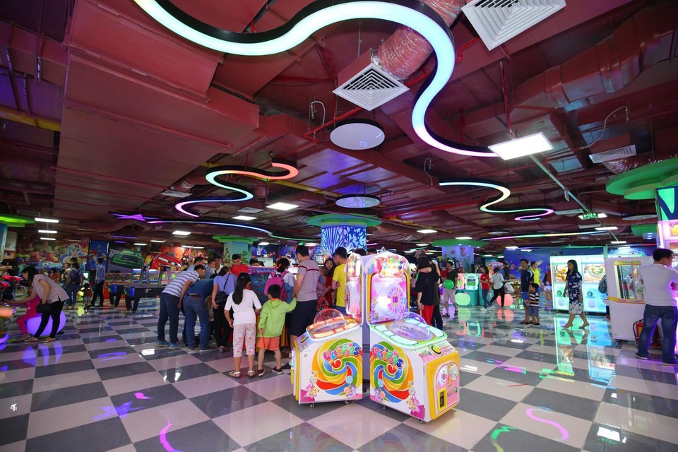 Khai trương 3 Vincom tại Thanh Hóa, Lâm Đồng và Long An - 6
Khu vui chơi Game World thu hút khách hàng đủ mọi lứa tuổi.