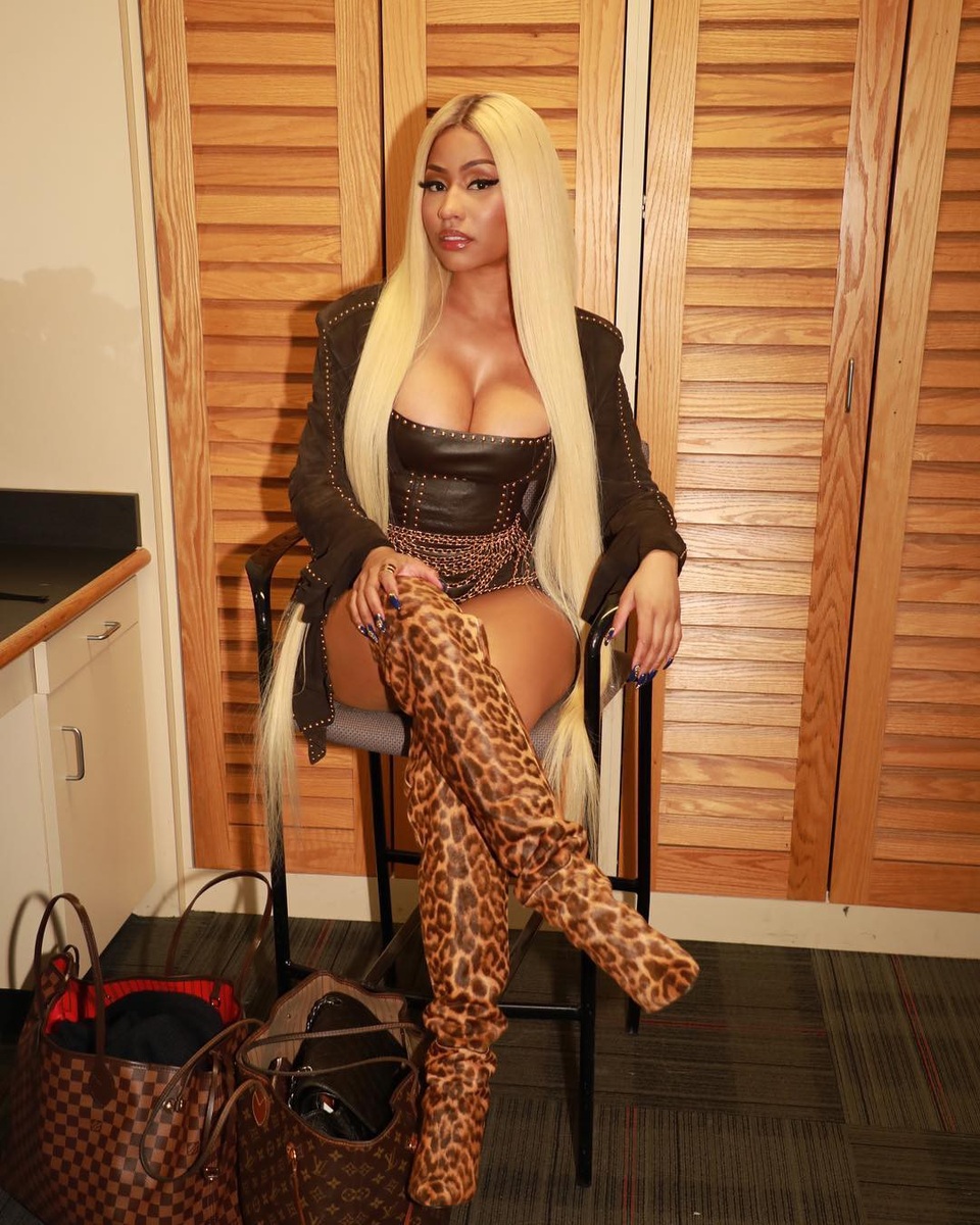 Nicki Minaj bốc lửa trong MV mới - 7
Fans hào hứng chờ sự quay trở lại của nữ Rapper xinh đẹp.