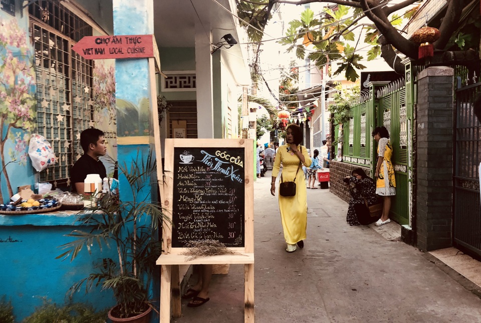 Đến Đà Nẵng dịp lễ 30/4, nhớ “check in” làng bích hoạ mới toanh - 13