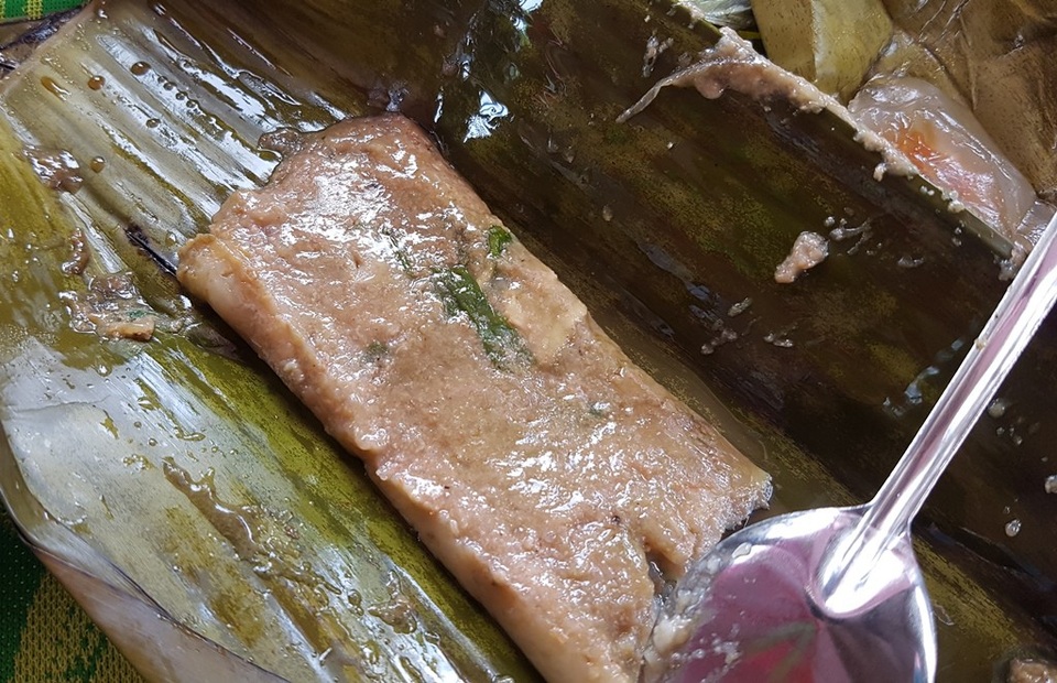 Độc đáo “Chợ quê ngày hội” cầu ngói Thanh Toàn - 15 Bánh nậm mềm và rất dễ ăn