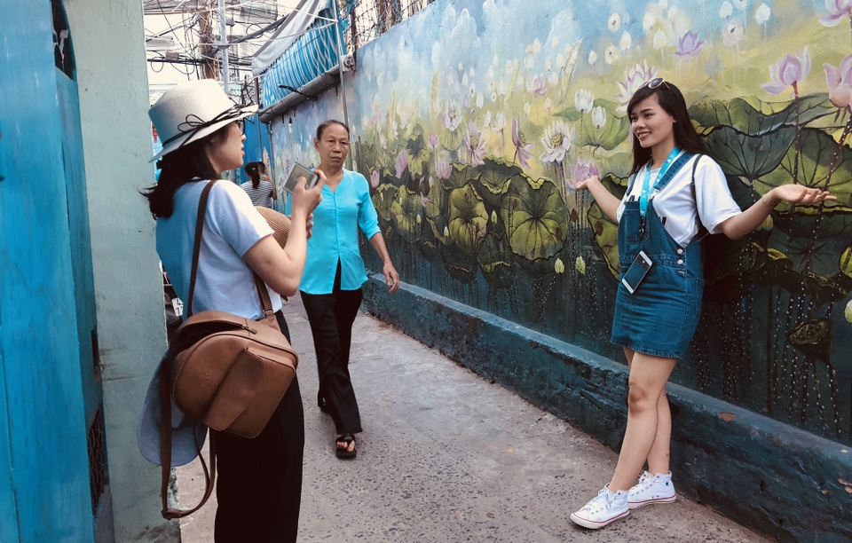 Đến Đà Nẵng dịp lễ 30/4, nhớ “check in” làng bích hoạ mới toanh - 10