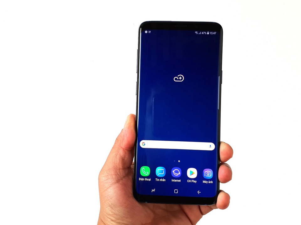 Galaxy S9+ màu xanh san hô chính thức lên kệ - 8 Máy dùng vi xử lý Exynos 9810 trên chu trình 10nm, 6 GB RAM, bộ nhớ trong 64 GB và khởi chạy Android 8.0 Oreo.