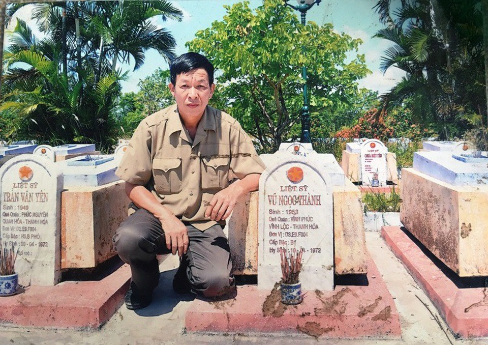 Gặp lại chiến sĩ duy nhất còn sống của Trung đội anh hùng Mai Quốc Ca - 5
Tên ông Thành được khắc trên bia mộ liệt sĩ