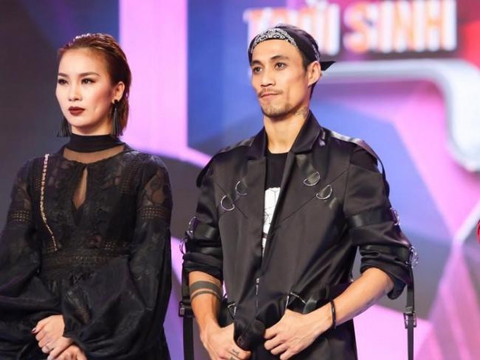 Sốc với phát ngôn đầu tiên của Phạm Anh Khoa giữa scandal gạ tình học trò - 2 Ồn ào giữa vũ công Phạm Lịch và rocker Phạm Anh Khoa hiện đang khiến cả showbiz xôn xao.