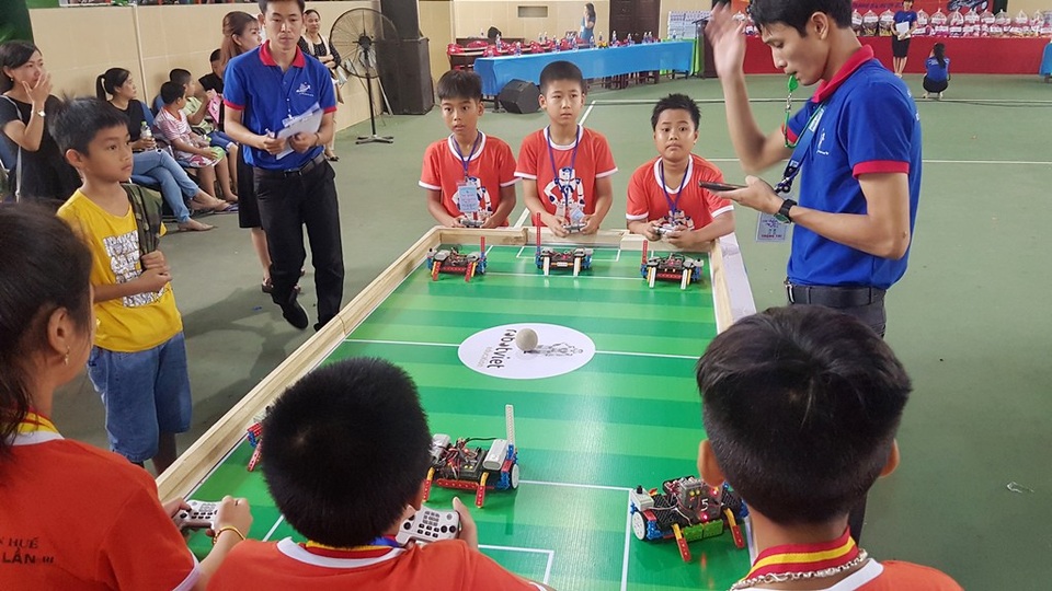 Hào hứng cuộc thi Robot cho học sinh Thừa Thiên Huế - 5 Chờ hiệu lệnh