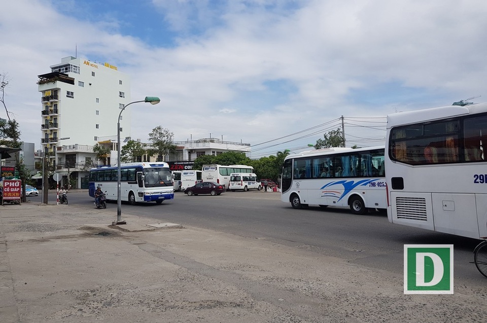 Nha Trang: Bãi xe quá tải vì khách Trung Quốc tăng mạnh, khách Nga phục hồi - 2 Lượng xe khách tăng đột biến do khách Trung Quốc tăng mạnh và khách Nga phục hồi