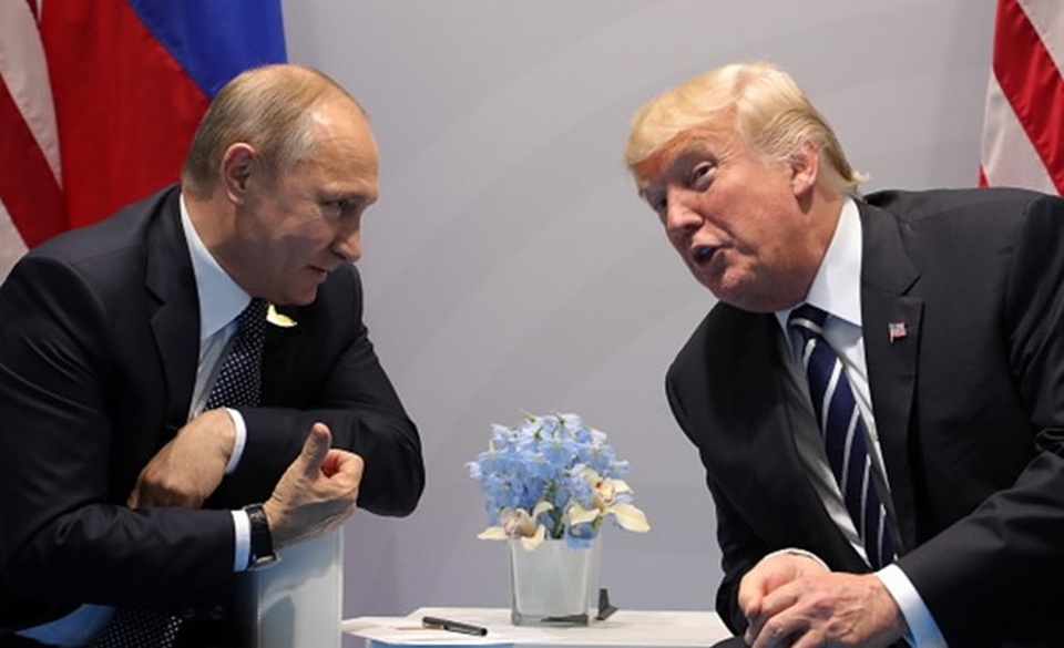 Vì sao Nga lộ chuyện ông Trump mời Putin thăm Nhà Trắng lúc này? - 1
Tổng thống Mỹ Donald Trump (phải) và người đồng cấp Nga Vladimir Putin (Ảnh: Reuters)