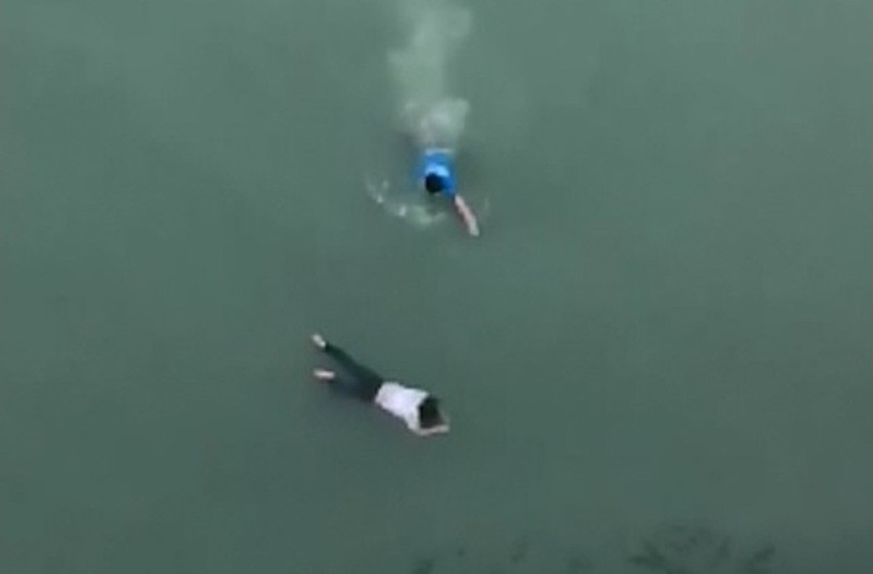 Anh Huân đã lao từ độ cao khoảng 20m xuống cứu người