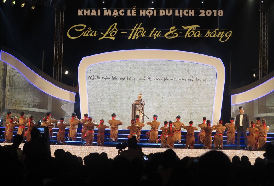 Phó Thủ tướng Chính phủ Vương Đình Huệ đánh trống khai hội du lịch Cửa Lò 2018 - 4 Phó Thủ tướng Chính phủ Vương Đình Huệ đánh trống khai hội du lịch Cửa Lò 2018 - 4