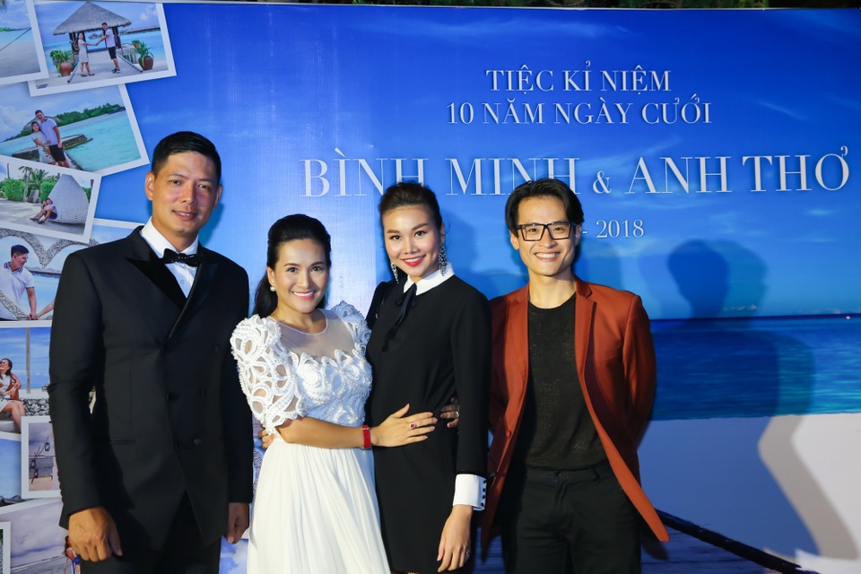 Trương Ngọc Ánh trễ nãi đến mừng Bình Minh – Anh Thơ 10 năm bên nhau - 8 Hà Anh Tuấn, Thanh Hằng đến chia vui cùng cặp bạn thân.