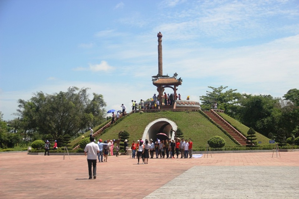 Ngôi mộ chung Thành cổ, nơi yên nghỉ của các Anh hùng, Liệt sĩ