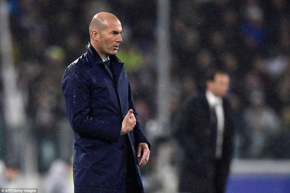 Những khoảnh khắc C.Ronaldo nhấn chìm Juventus trên đất Italia - 20
HLV Zidane tiếp tục cuộc chinh phục chức vô địch Champions League lần thứ ba liên tiếp