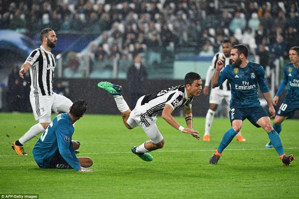 Những khoảnh khắc C.Ronaldo nhấn chìm Juventus trên đất Italia - 19
Real Madrid đã phòng ngự đầy chặt chẽ và hiệu quả