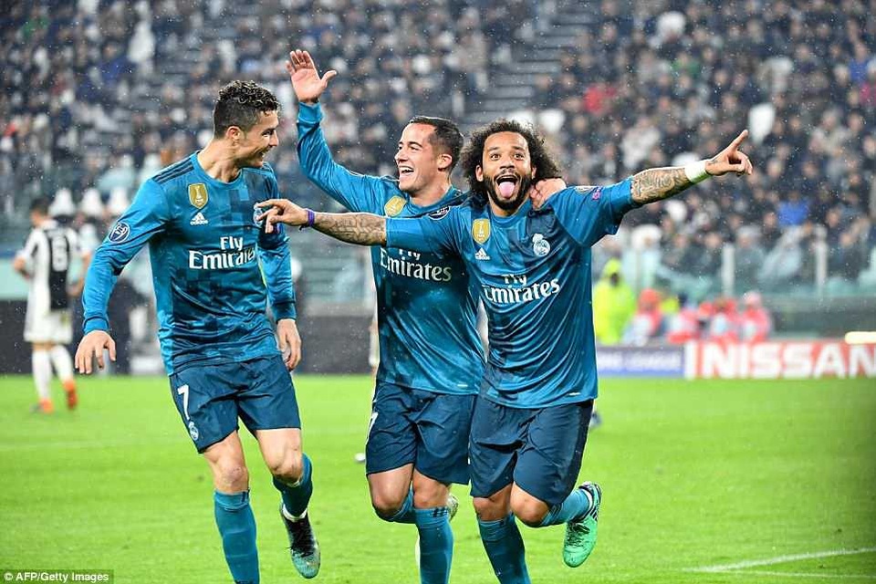 Những khoảnh khắc C.Ronaldo nhấn chìm Juventus trên đất Italia - 4
Real Madrid gần như đặt một chân vào bán kết, khi thắng 3-0 ngay tại Italia